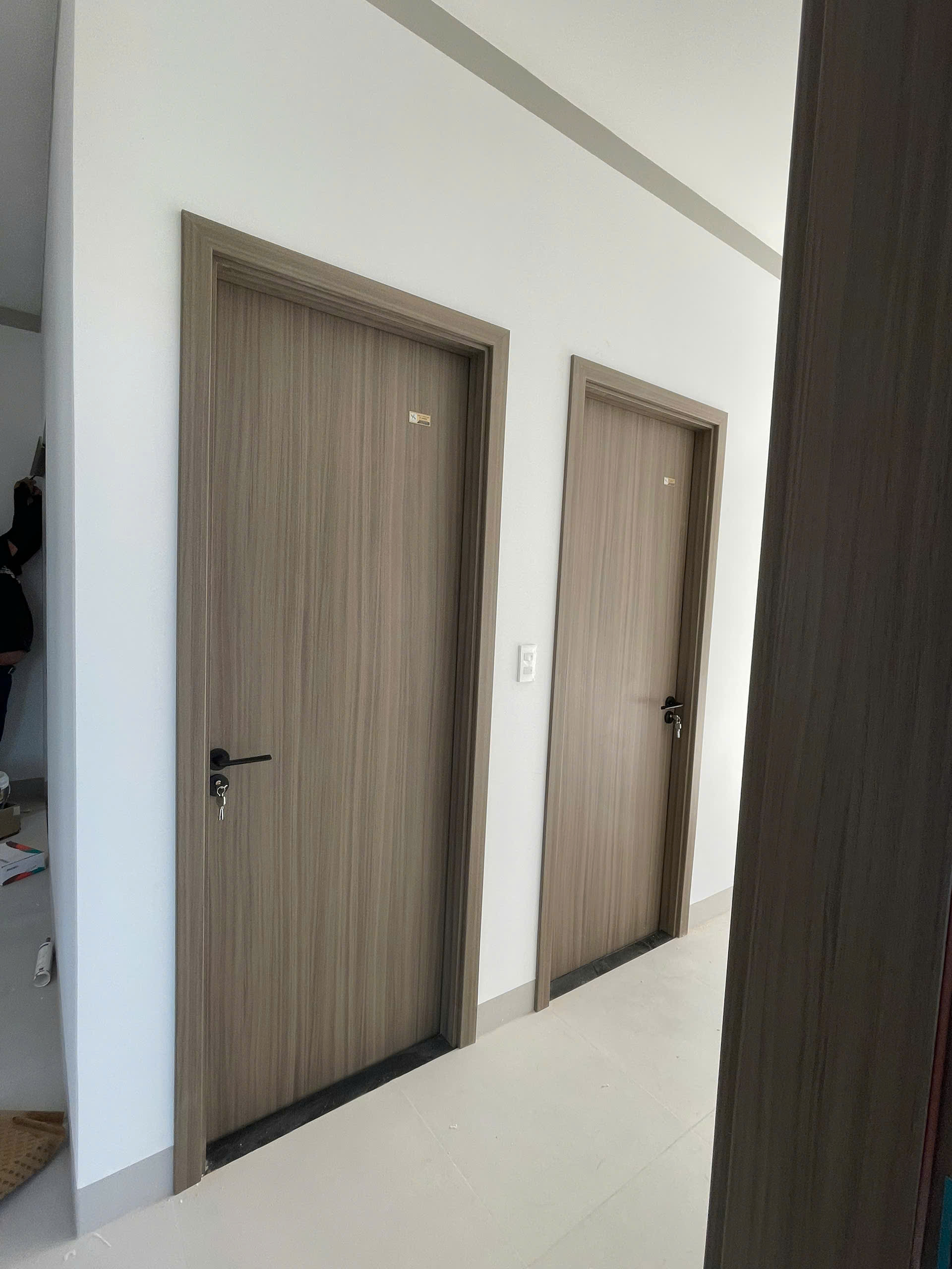cửa nhựa composite nhà vệ sinh