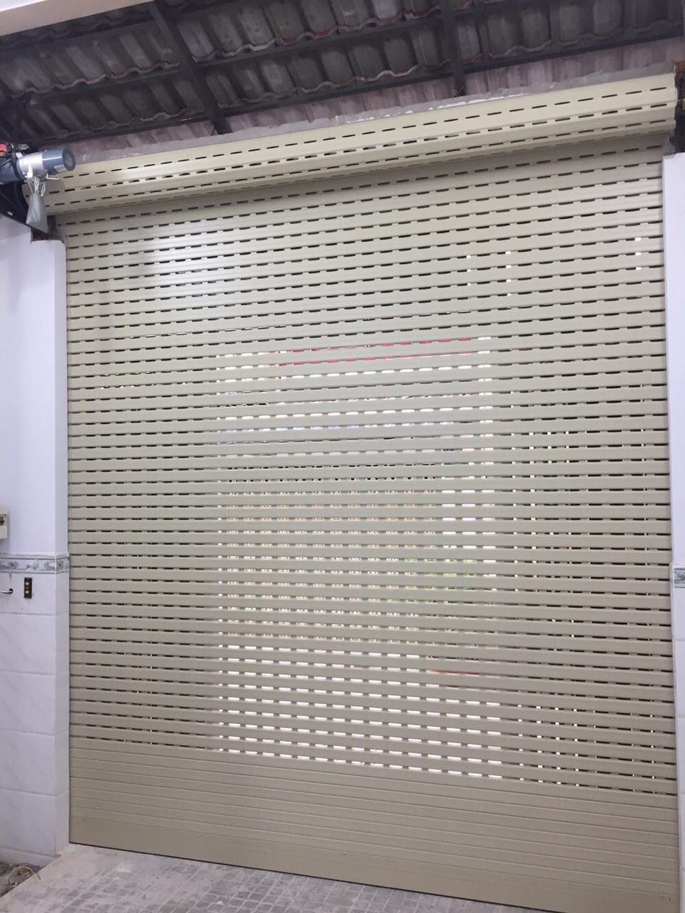 cửa cuốn khe thoáng công nghệ Đức